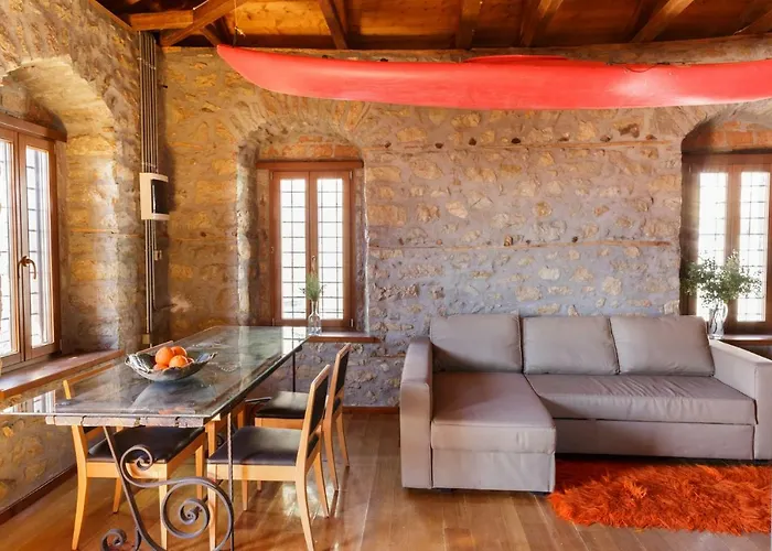 Летний дом House In Traditional Greek Village